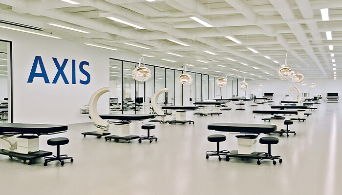 Axis showroom that displays the tools used in surgical education
